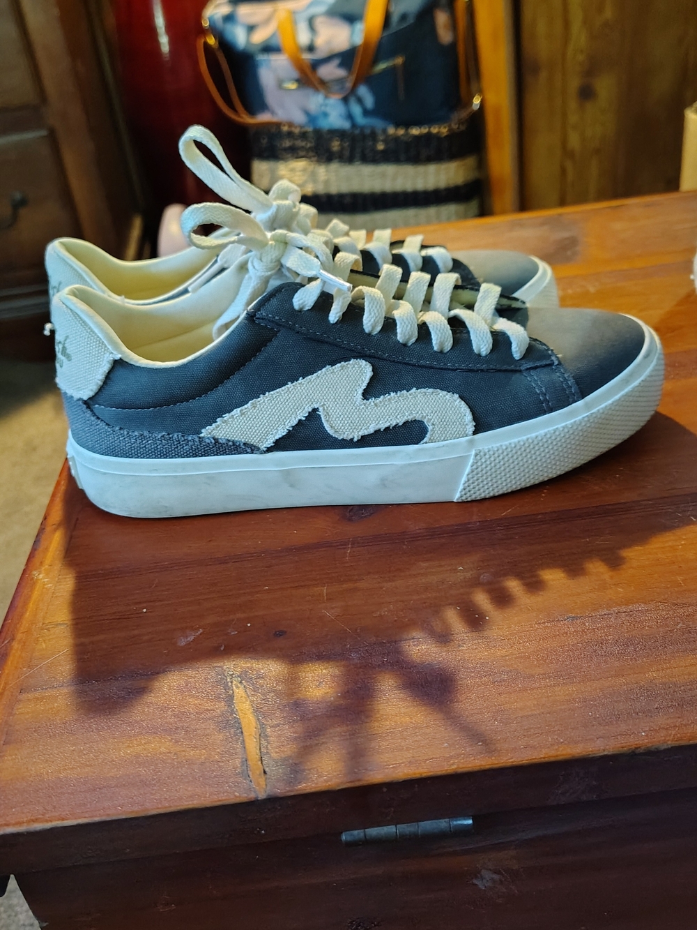 Low-Top Canvas Sneakers in Army Green and Cream
